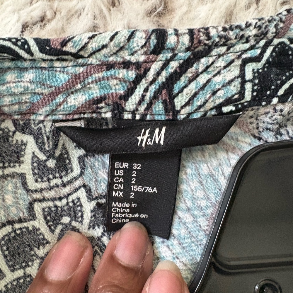 H&M Multicolor Patterned Top - Picture 3 of 5